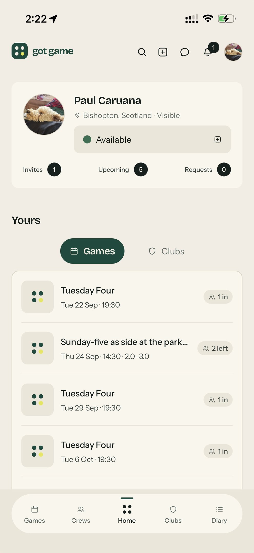 The home screen: this week's padel games, each with the day, the time, the club and how many of the four have said yes.